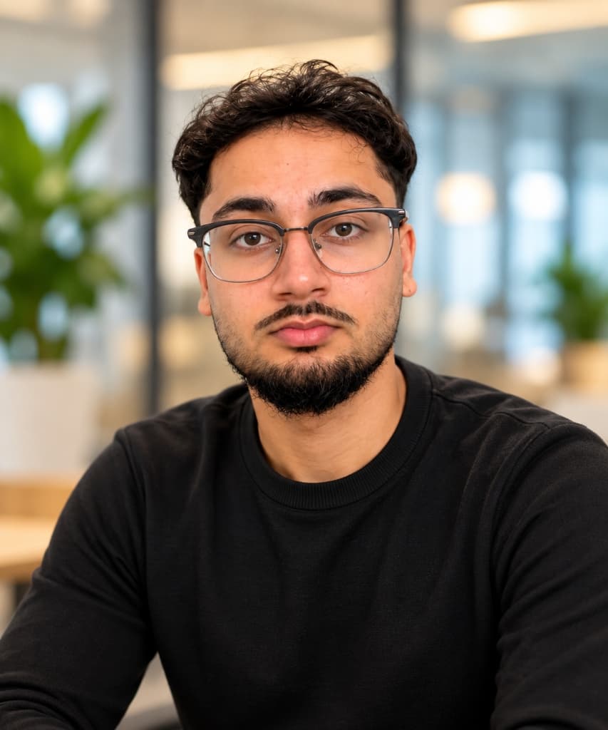 Zeeshan Khan, Managing Instructor and STEM Tutor at IntelliX